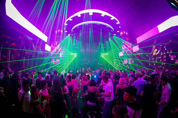 Bar: Sofitel Seine Club